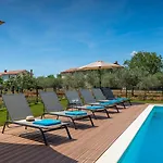 Villa Artsi