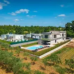 Villa Artsi *