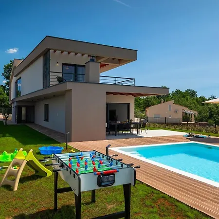 Villa Artsi *
