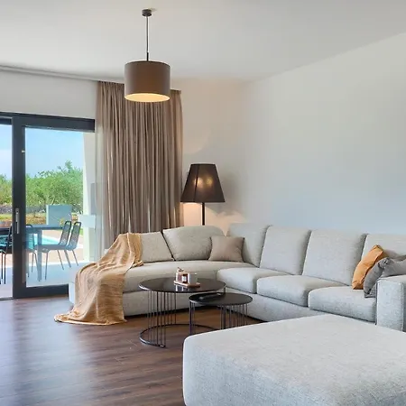 Villa Artsi