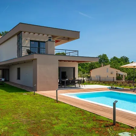 Artsi Villa