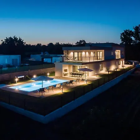 Villa Artsi