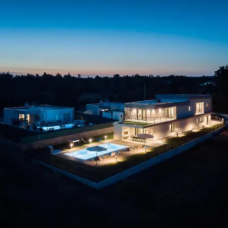 Villa Artsi